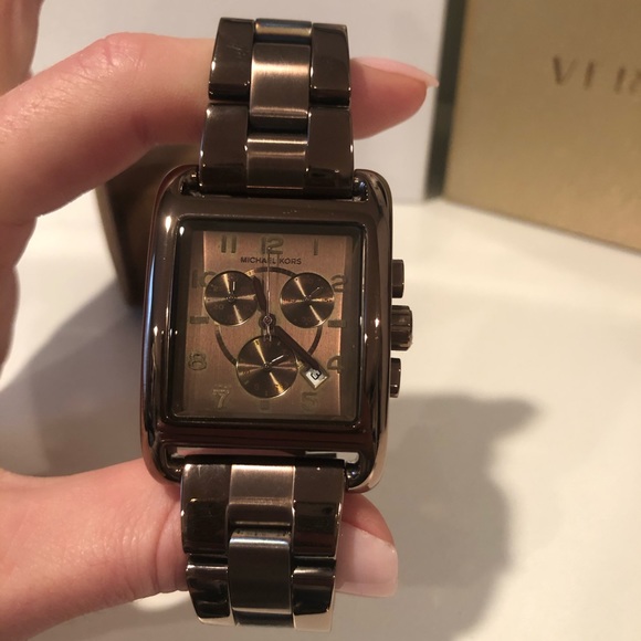 Michael Kors Watch - Picture 4 of 6